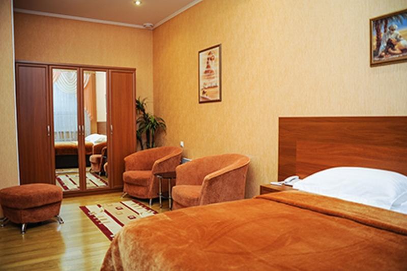 Hotel Bilyj Rojal Zaporizhia Exterior foto