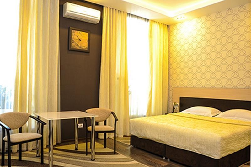 Hotel Bilyj Rojal Zaporizhia Exterior foto