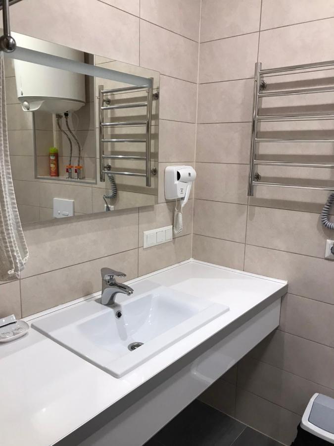 Hotel Bilyj Rojal Zaporizhia Exterior foto